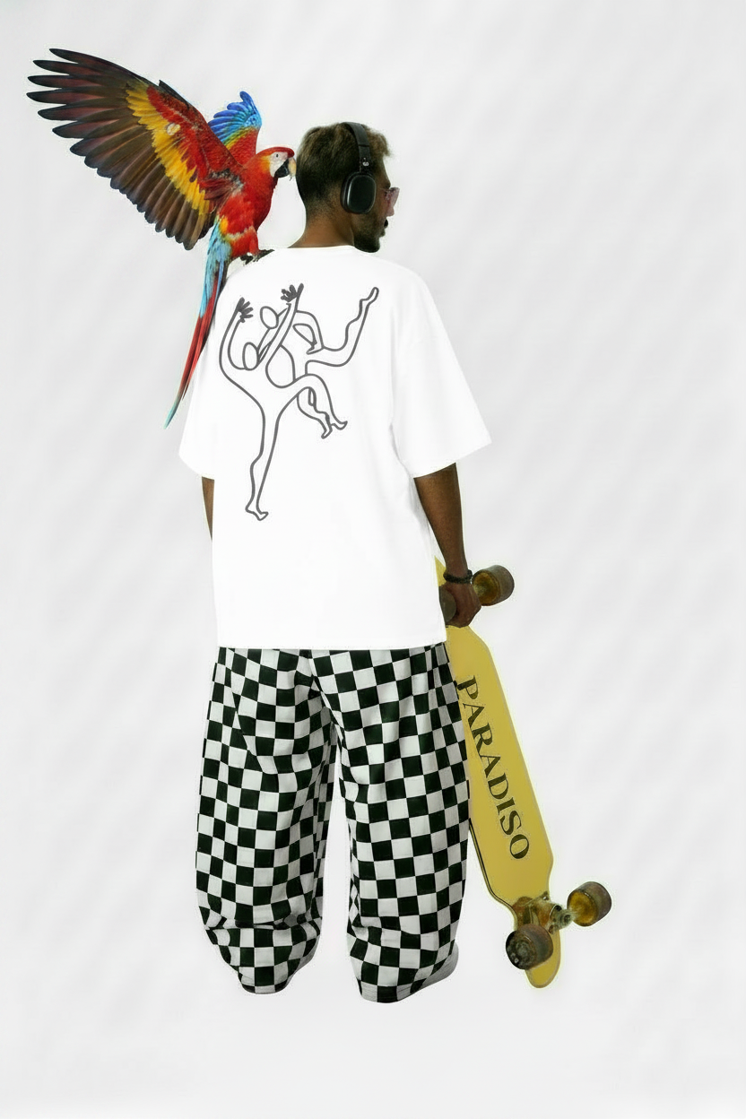 73.paradiso-one-liner-no73-oversized-model-SKATEBOARD-AND-Aback-white-t-shirt.180.1.picA